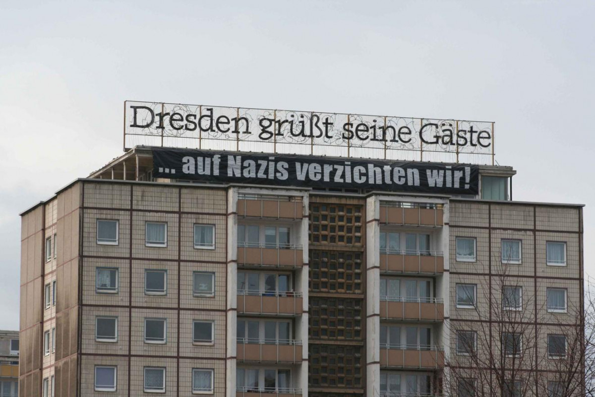 Eine Banneraktion des Vereins Bürger.Courage am Postplatz gegen die Naziaufmärsche zum 13. Februar